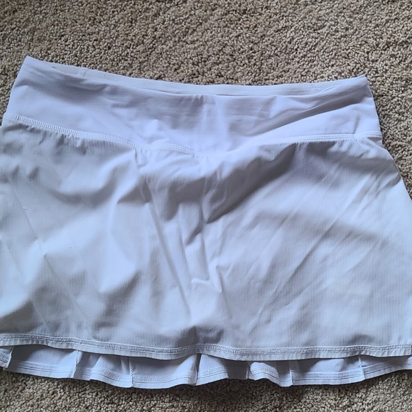 Lululemon skirt - Picture 1 of 4